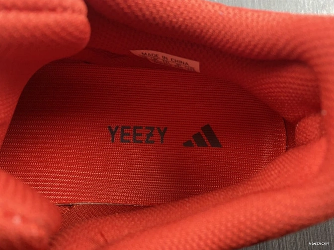 HQ6979 700 Adidas Hi-Res Yeezy Boost Red 0915